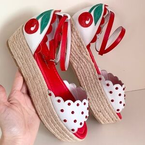 Isa Tapia leather Cherry flat form sandals